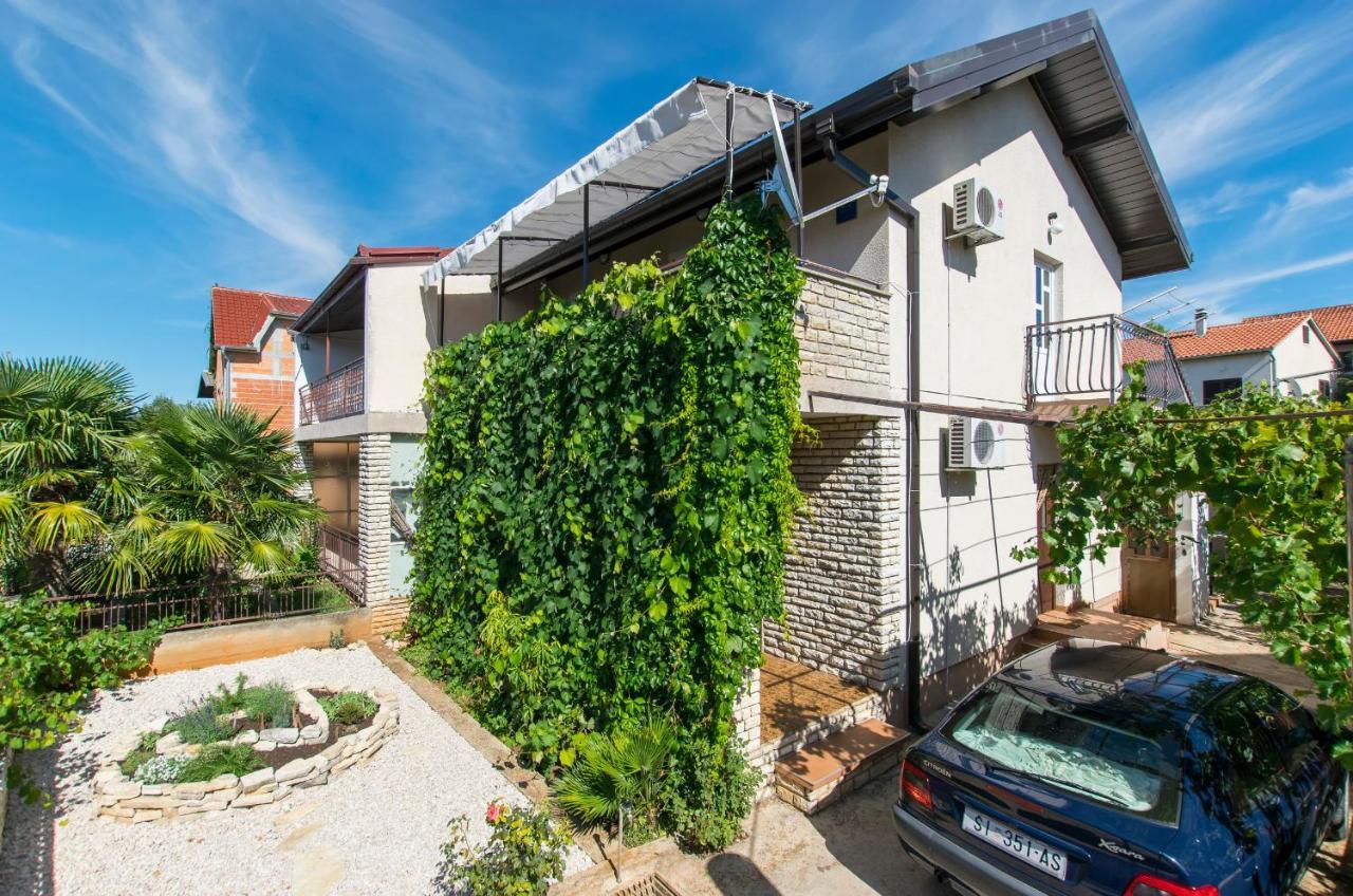 Apartments Andrija Pirovac Extérieur photo