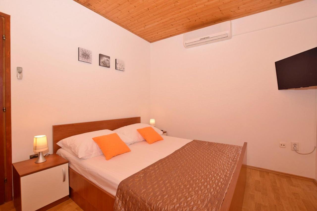 Apartments Andrija Pirovac Extérieur photo